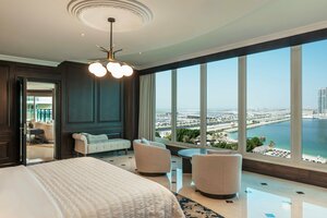 Гостиница Le Méridien Mina Seyahi Beach Resort & Waterpark