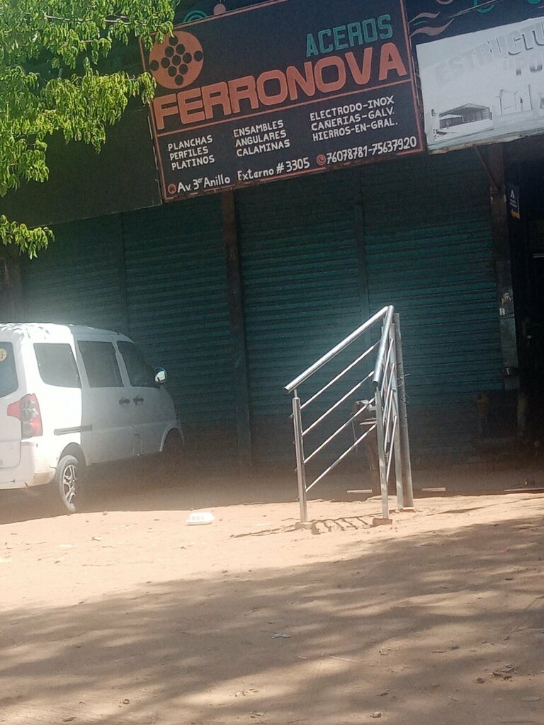 Household goods and chemicals shop FerroNova, Santa Cruz de la Sierra, photo