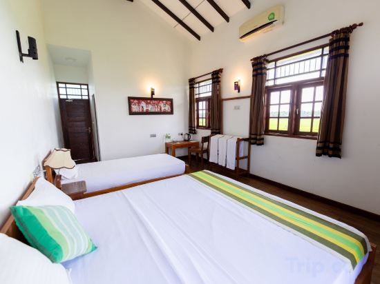 Фото Serene Park Hotel