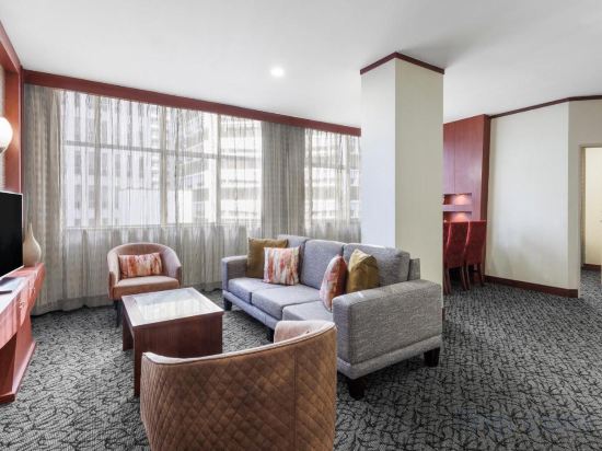 Фото Adina CityLife Wellington