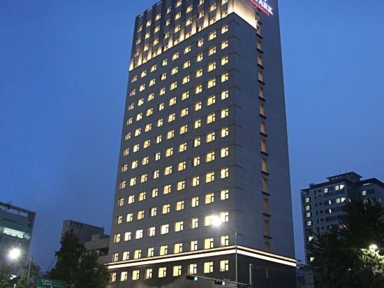 Фото Hotel Skypark Dongdaemun 1