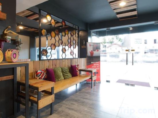 Фото RedDoorz Plus @ Taft North Mandurriao