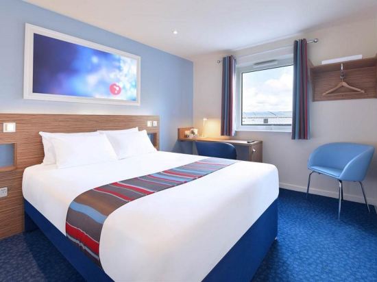 Фото Travelodge London Ealing