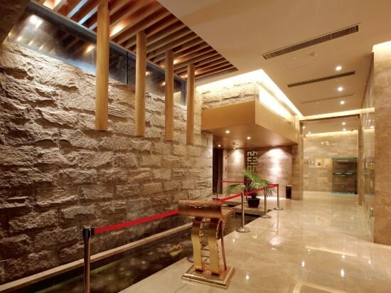 Фото Cuiyuan City Hotel