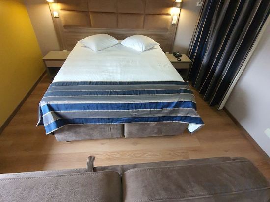 Фото Hotel Midi Zuid