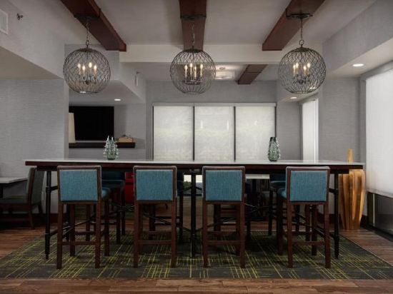 Фото Hampton Inn Atlanta Nw Cumberland