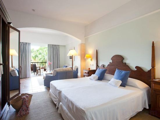 Фото Hotel Cala Sant Vicenç - Adults Only + 16