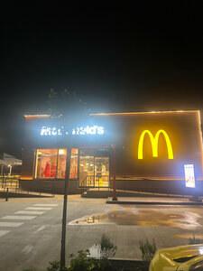 Fast food McDonald's, Serik, photo