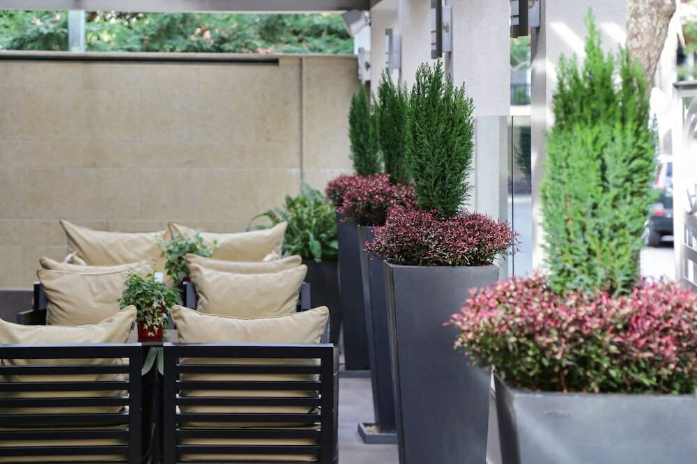 Фото The Y Hotel