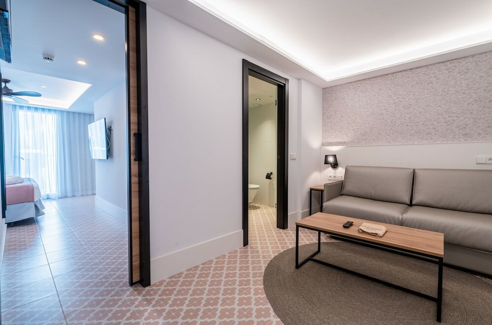 Фото Neptuno Hotel & SPA