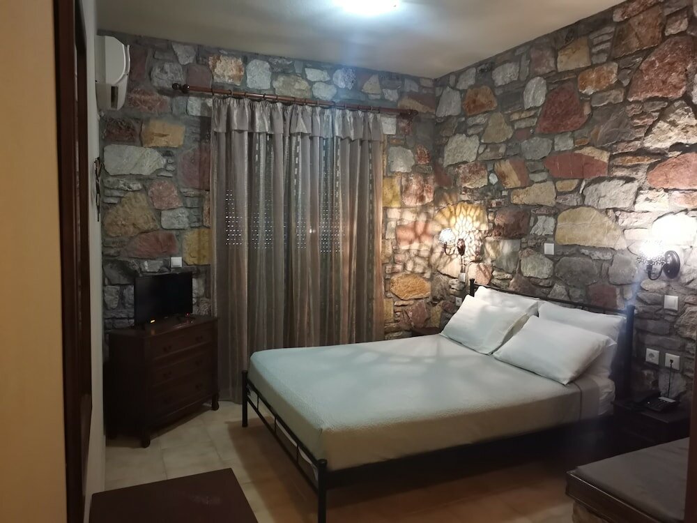 Фото Ataviros Hotel