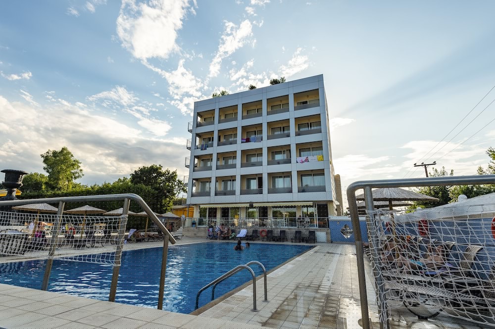 Фото Dolphin Resort Hotel & Conference