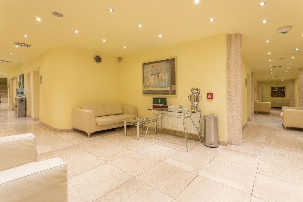 Фото Savoy Westend Hotel