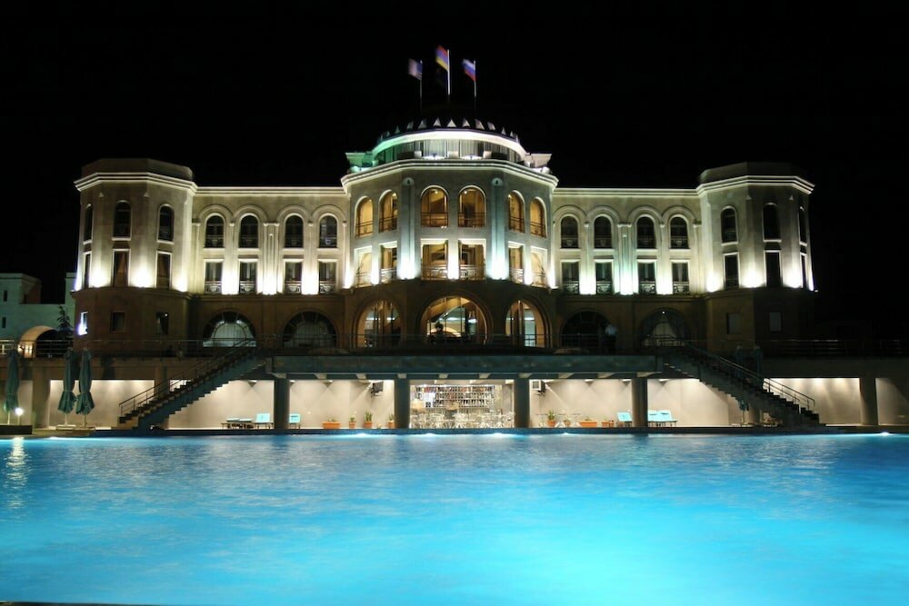 Фото Latar Комплекс