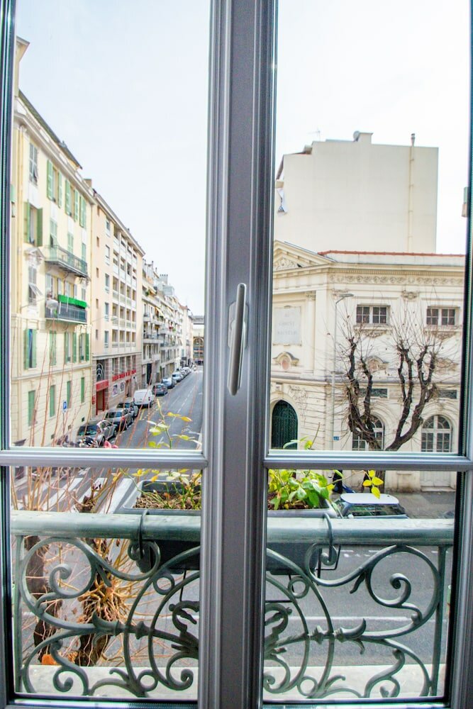 Фото Hotel Parisien