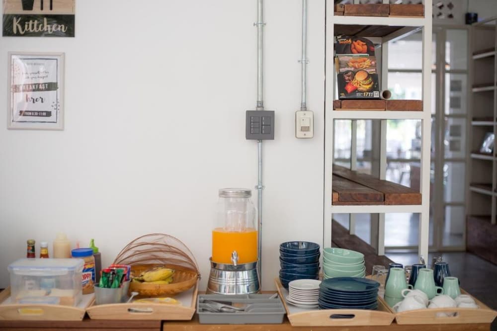 Фото Memmoth Hostel In Lampang