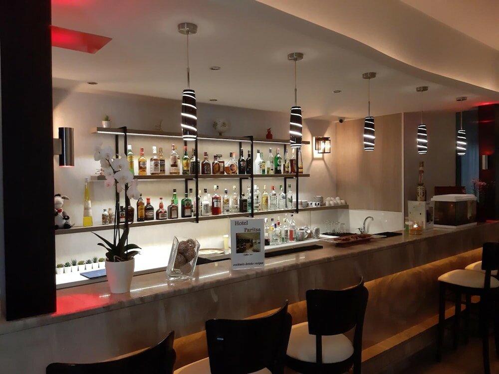 Фото Paritsa Hotel