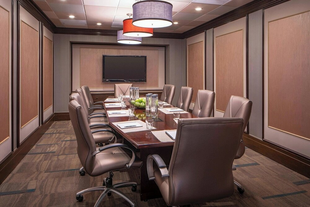 Фото Sheraton Houston Brookhollow Hotel