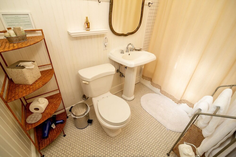 Фото The Blenman Inn