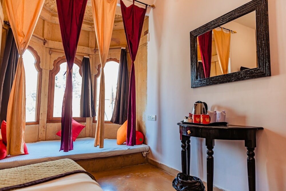 Фото Hotel Lal Garh Fort And Palace