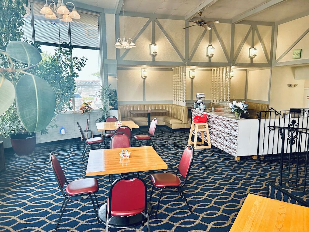 Фото Hospitality Inn