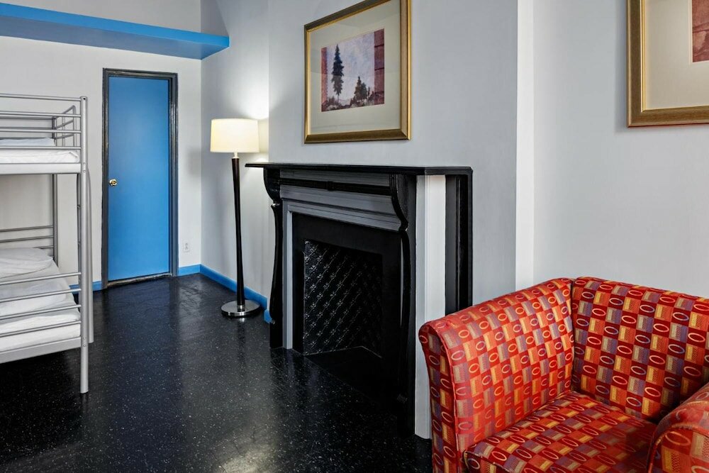 Фото Central Park West Hostel