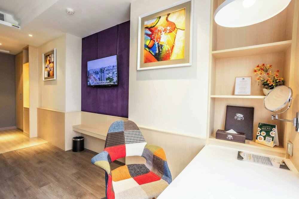 Фото The Bazaar Hotel