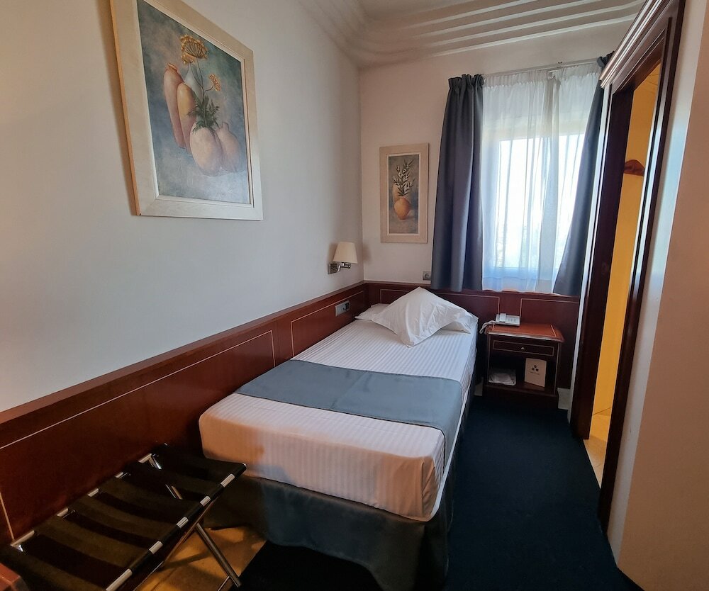 Фото Hotel Gran Legazpi