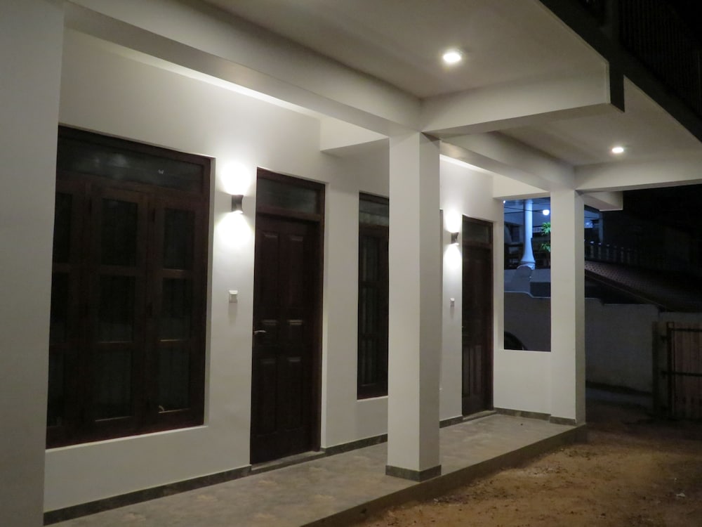 Фото Sailors Mirissa