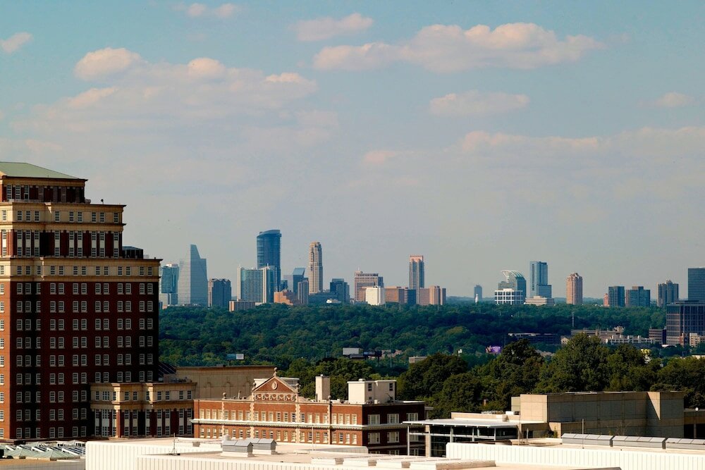Фото Atlanta Marriott Suites Midtown