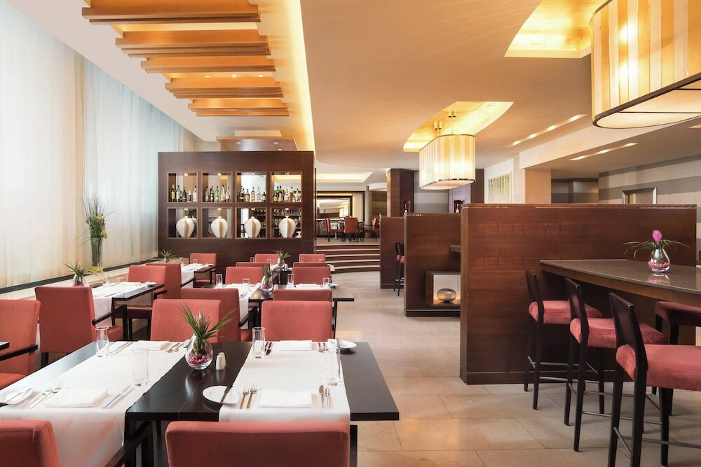 Фото Sheraton Bratislava Hotel