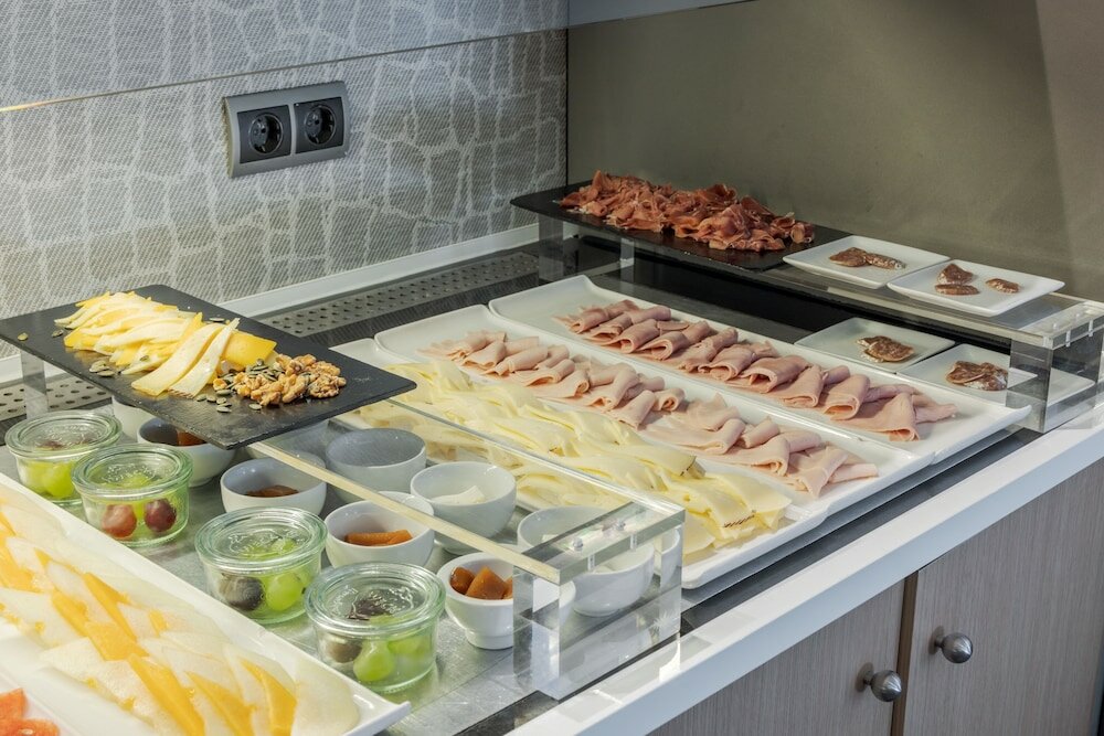 Фото Hotel Ilunion Almirante