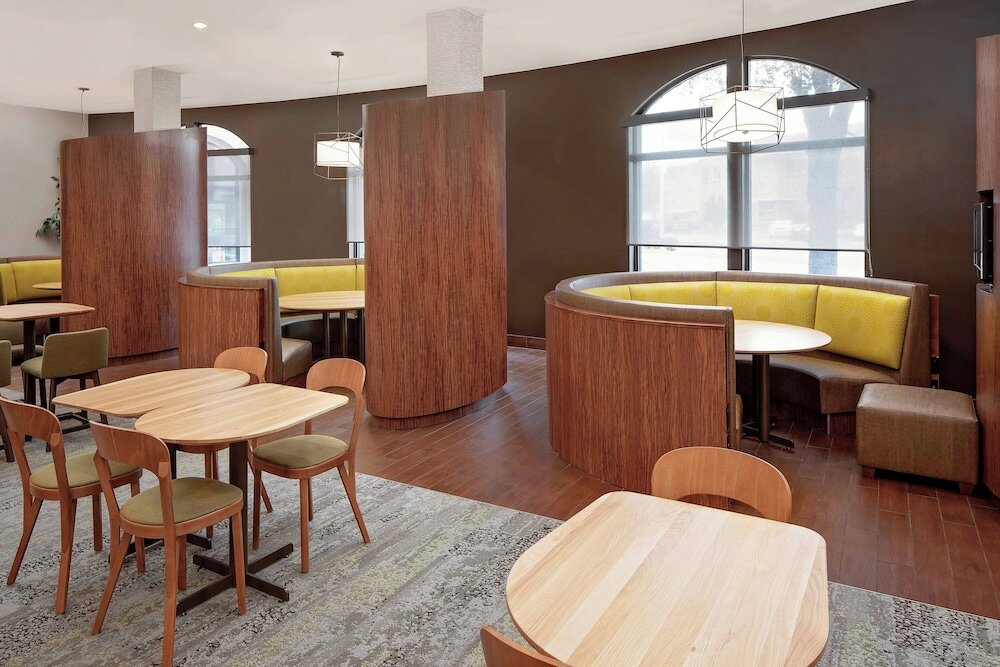 Фото Courtyard Houma by Marriott