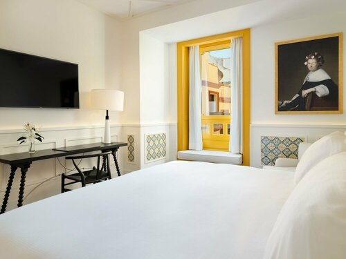 Внешний вид отеля H10 Casa de la Plata в Севилье, фото 4