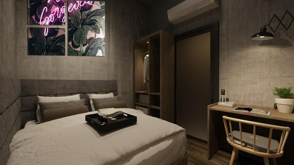 Фото Brown Hotel