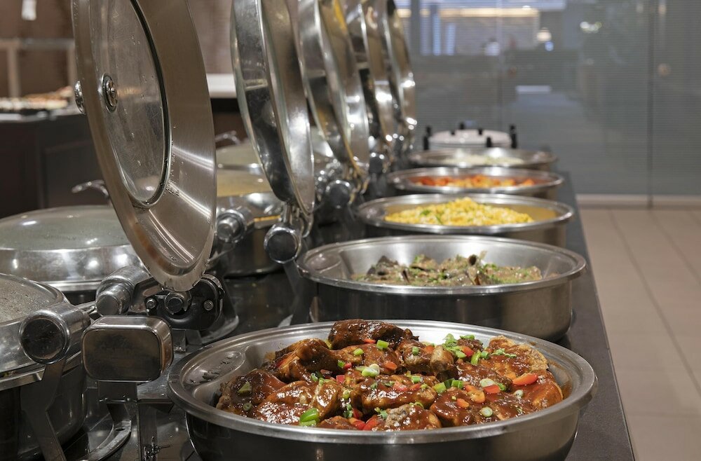 Фото DoubleTree by Hilton West Edmonton