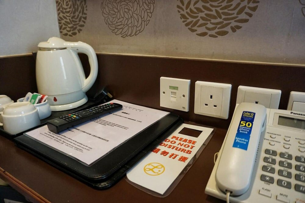 Фото Lander Hotel Prince Edward