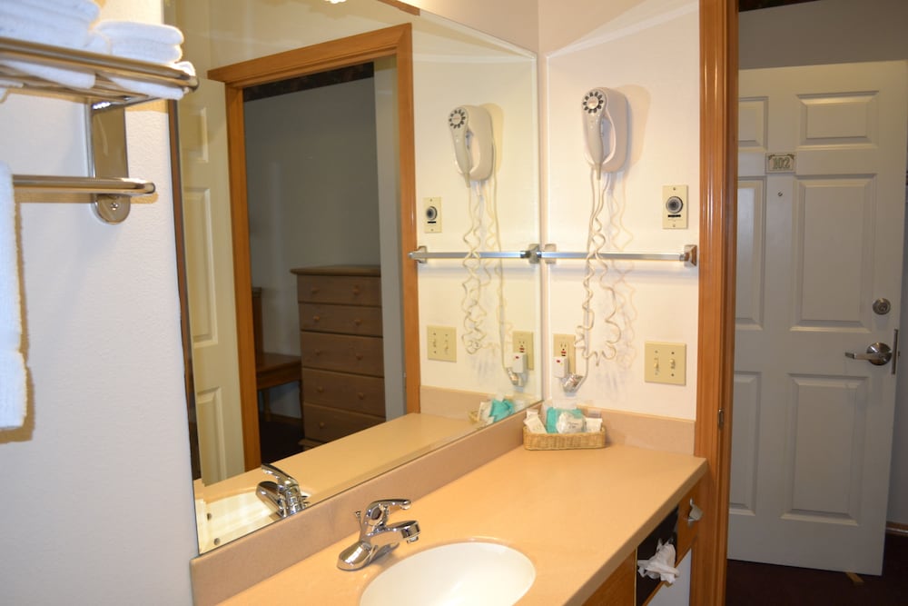Фото Anaco Bay Inn