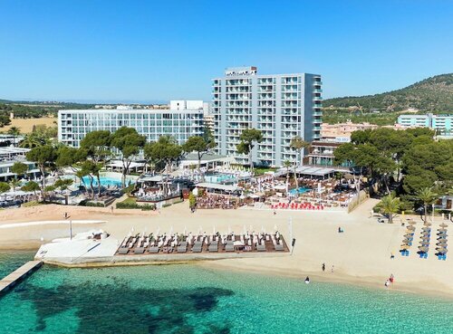 Гостиница Melia South Beach в Магалуфе