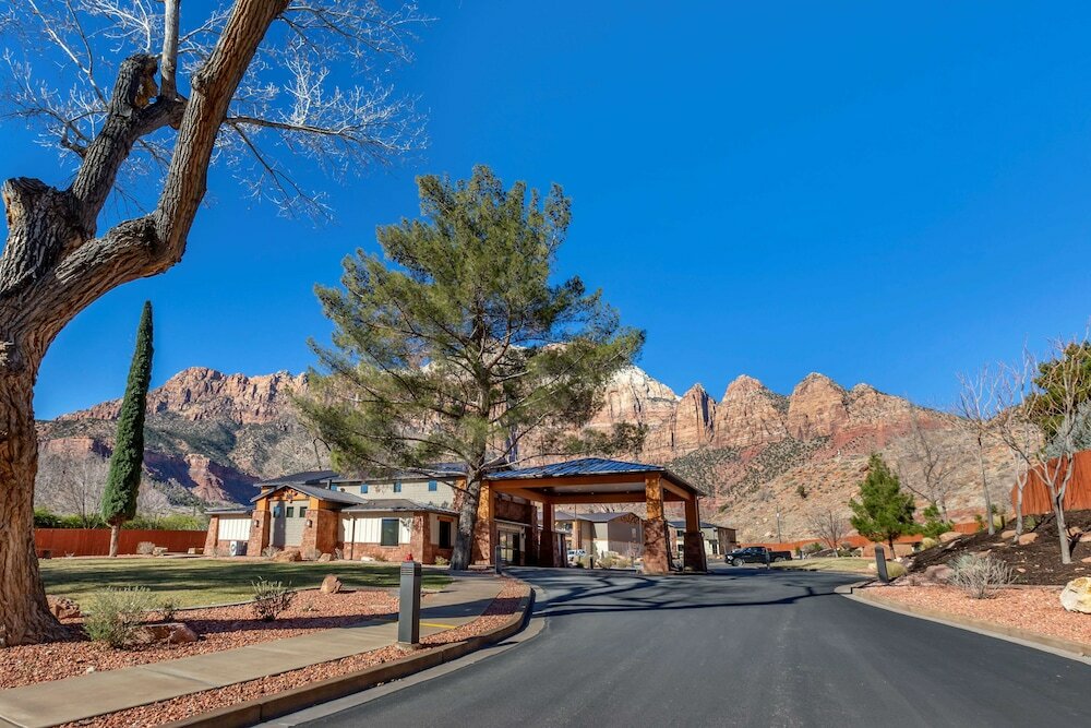 Фото Best Western Plus Zion Canyon Inn & Suites