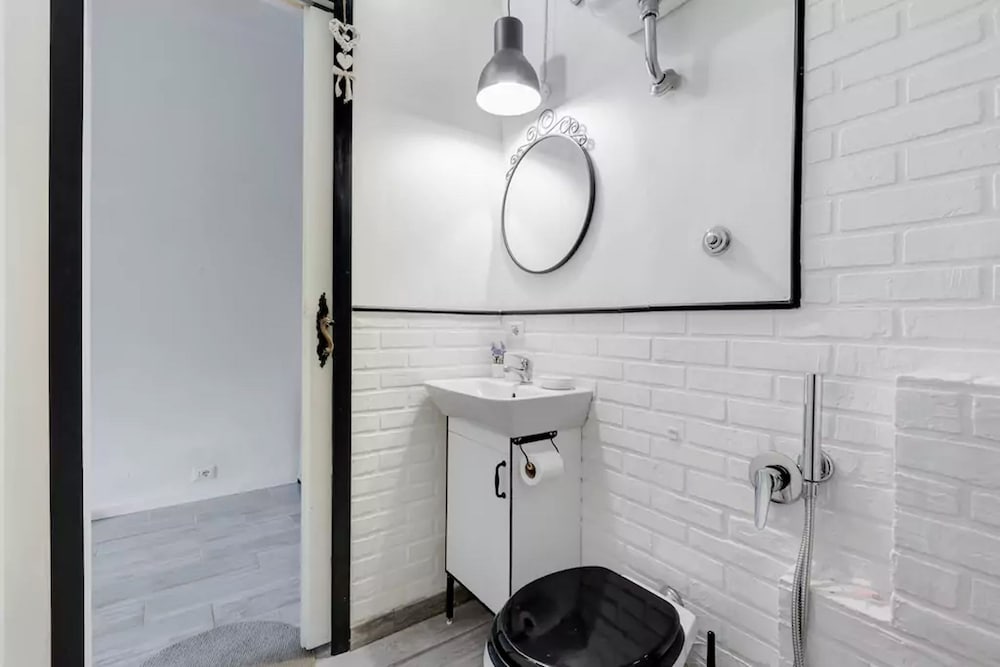 Фото Moonlight Inn Guest House