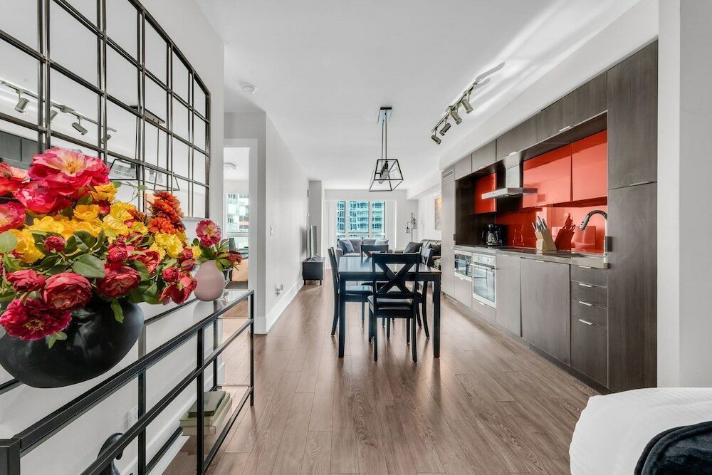 Фото Grand Royal Condos - Cn Tower