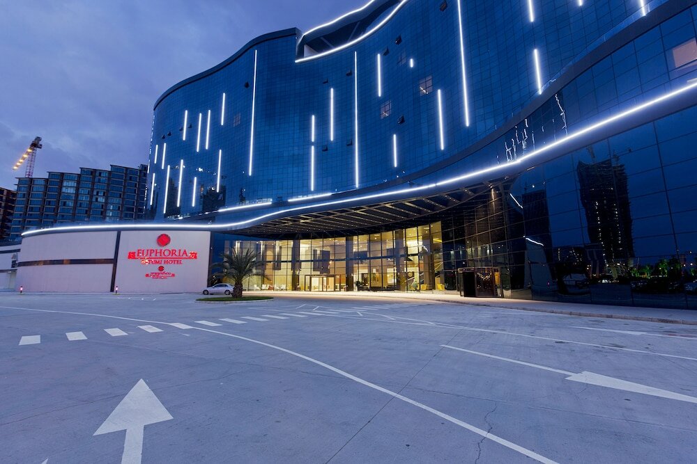 Фото Euphoria Batumi Convention & Casino Hotel