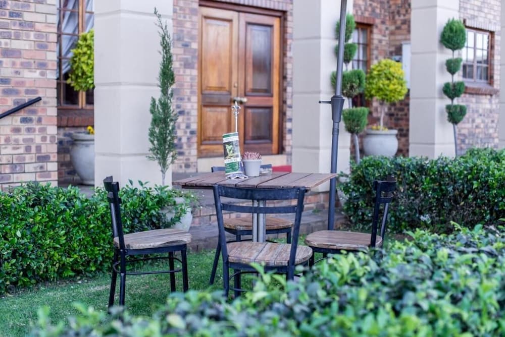 Фото Alveston Manor