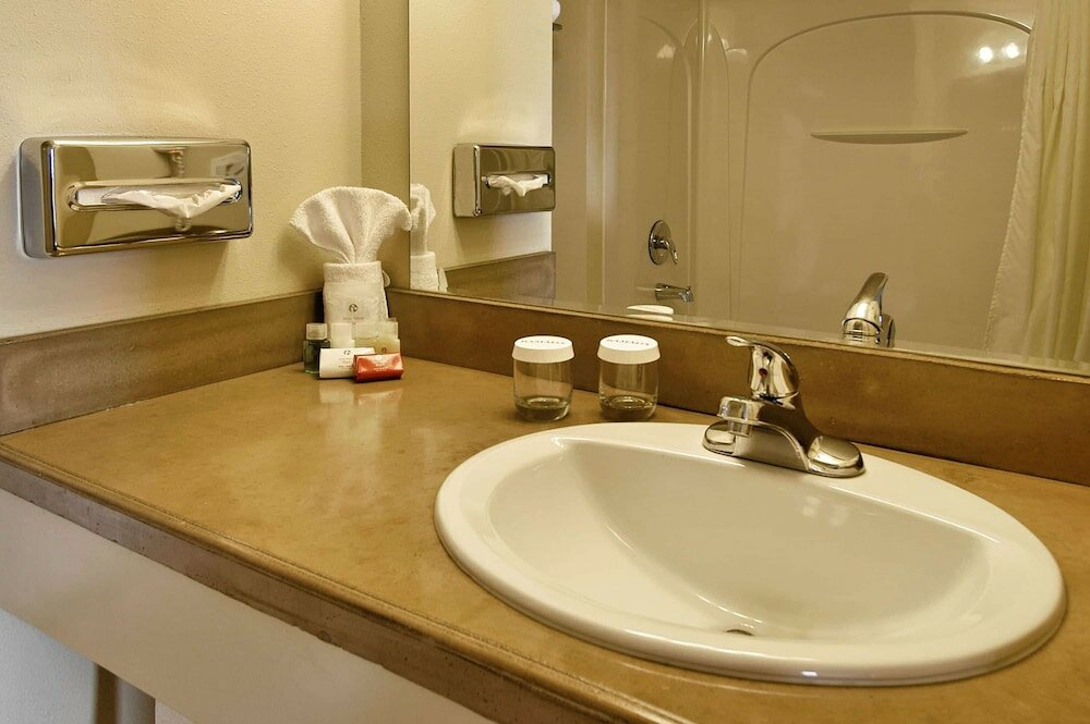 Фото Ramada by Wyndham Anchorage Downtown