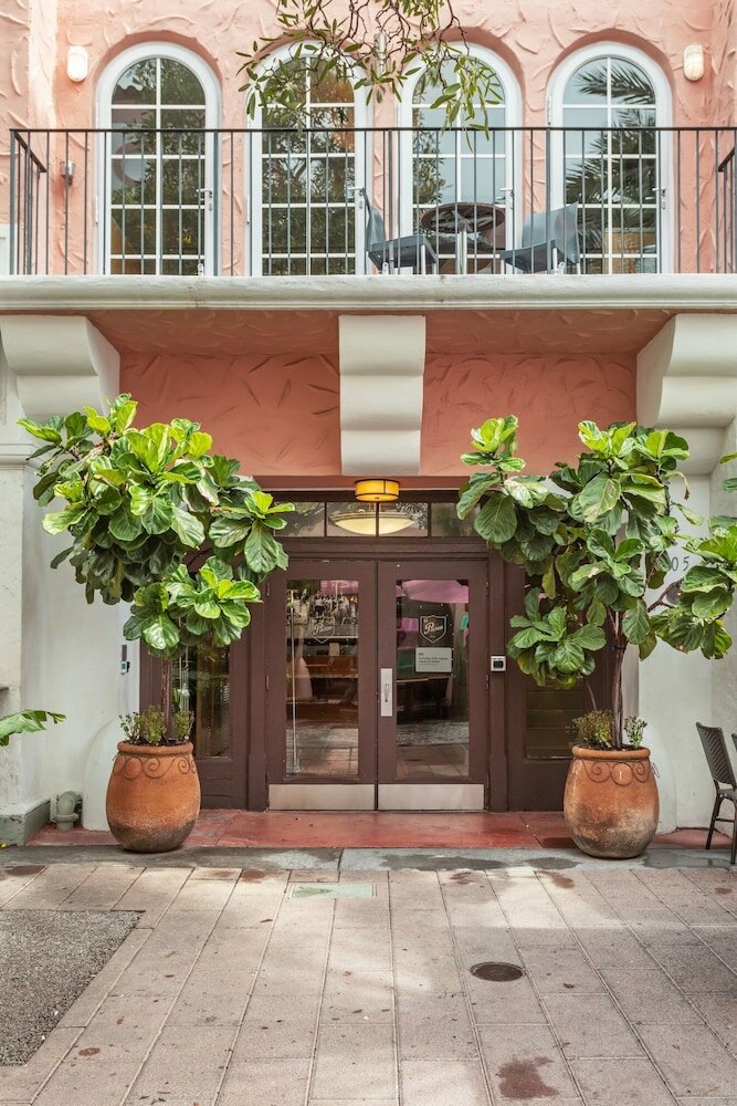 Фото Kasa El Paseo Miami Beach