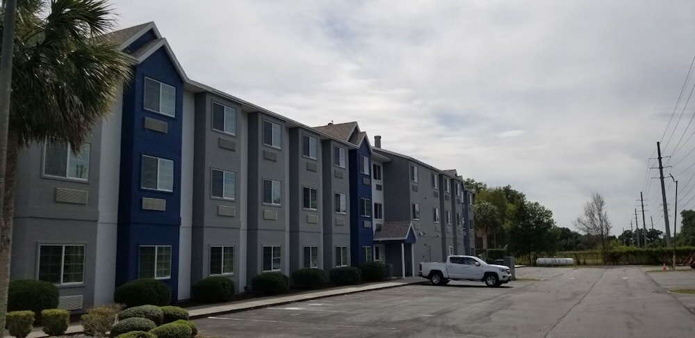 Фото Microtel Inn & Suites by Wyndham Bushnell