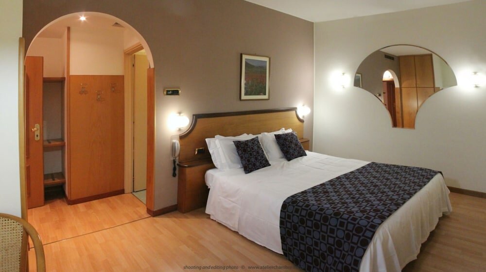 Фото Hotel Tevere