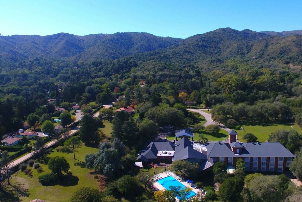 Фото Howard Johnson by Wyndham, Villa General Belgrano