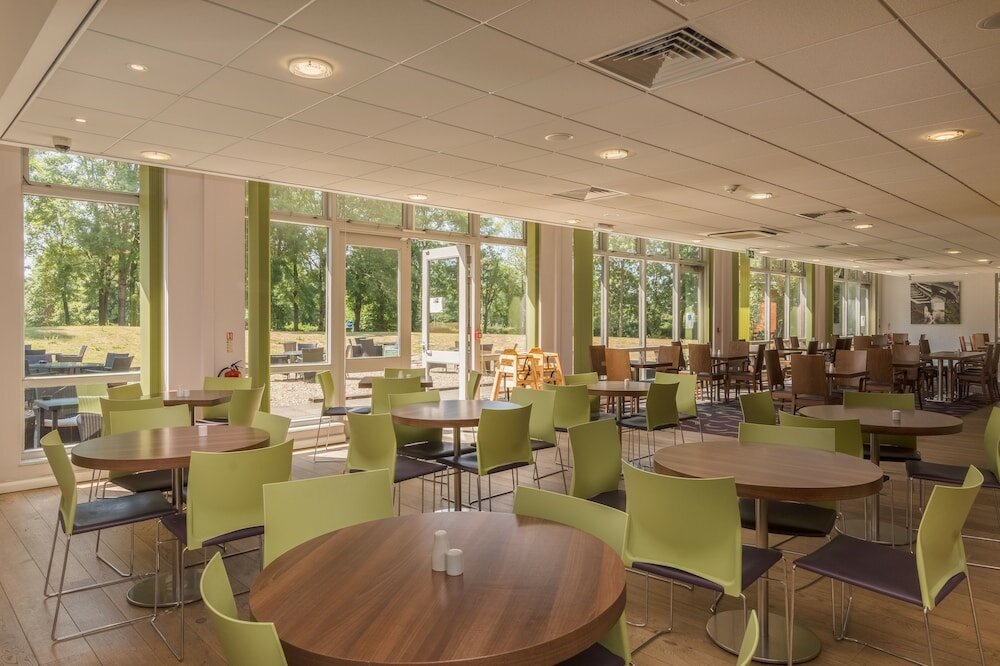 Фото Holiday Inn Express Preston - South, an Ihg Hotel